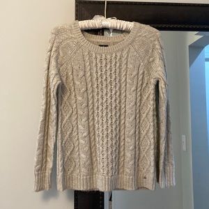 Beautiful sweater like new